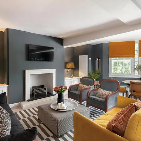 Central Apartment With Private Parking Бат Экстерьер фото