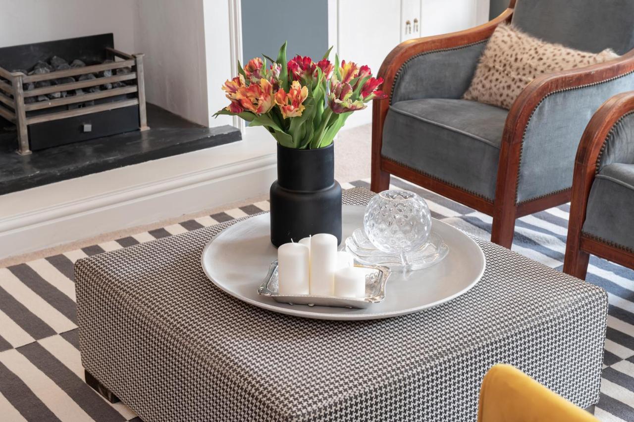 Apartment With Private Parking